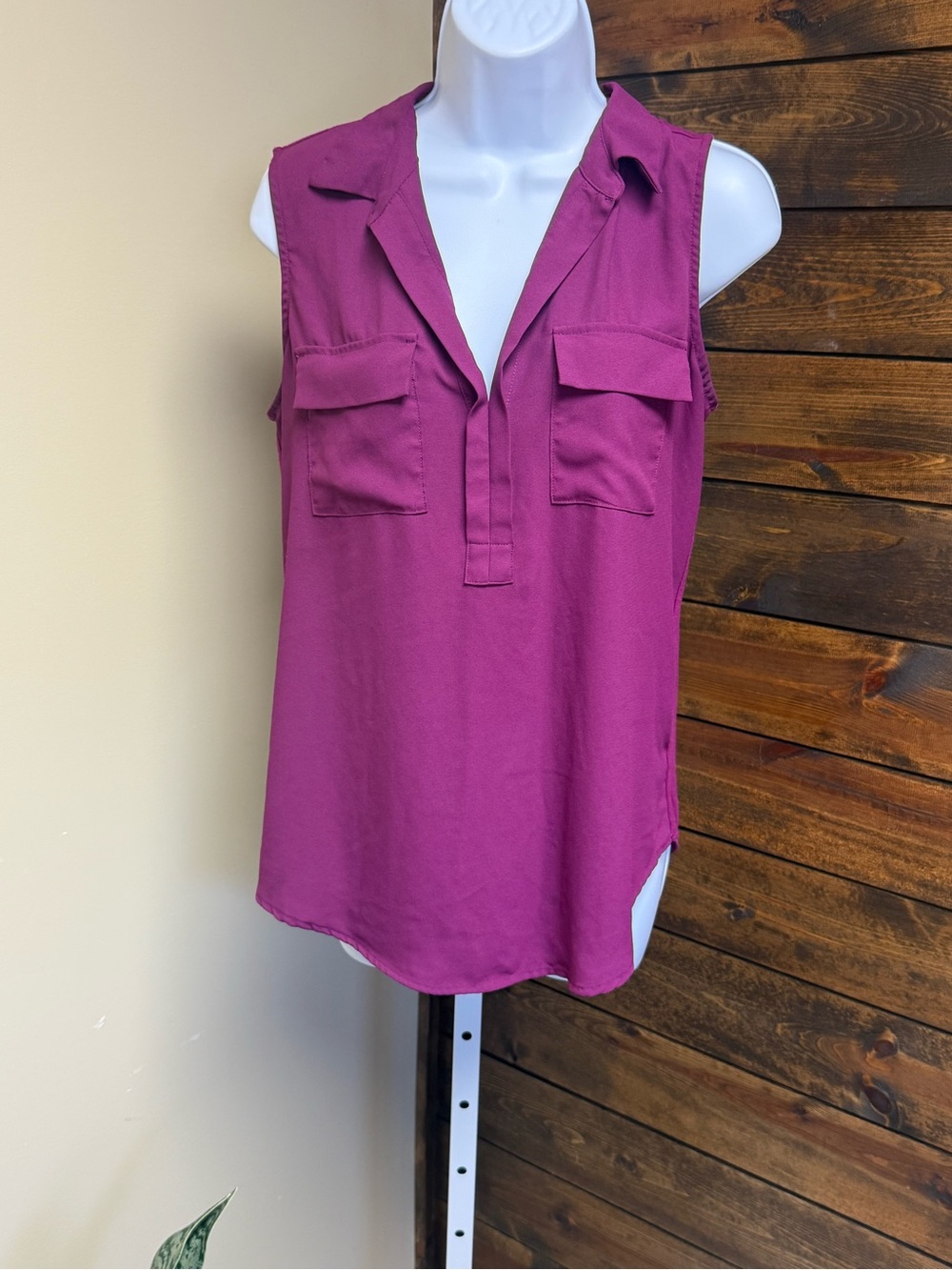 LOFT Womens Business Casual sleeveless V-Neck Utility Blouse Size M